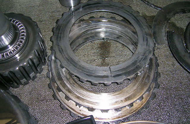 Износ металлических дисков в АКПП Volkswagen Passat B5